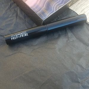 Mac prep prime lip